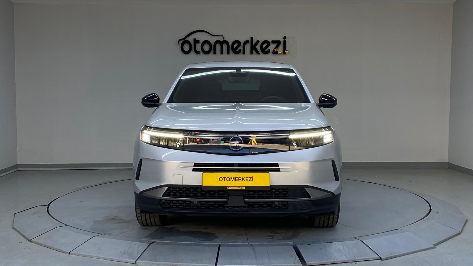 OPEL GRANDLAND 4
